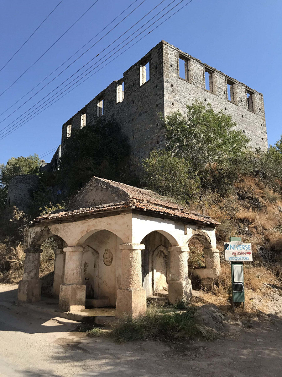 Kayaköy, Kız Okulu. 