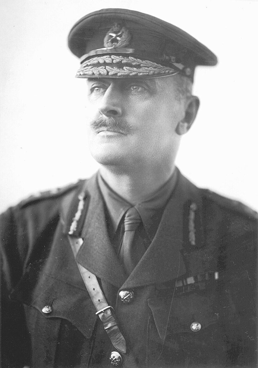 Osmanlı İmparatorluğu’nun karşısında, General Edmund Allenby komutasındaki Müttefik güçler çarpışıyordu.