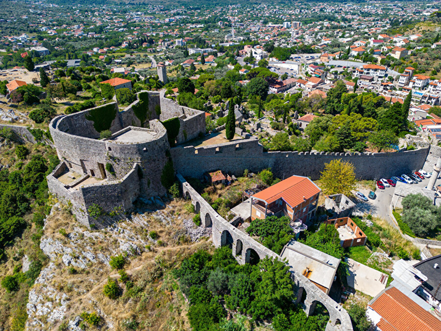 Bar Kalesi.