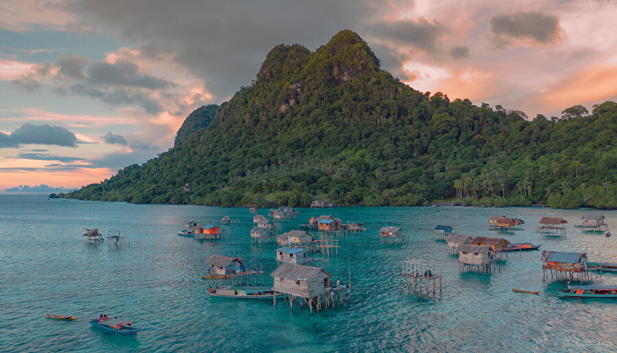 Borneo Adası.