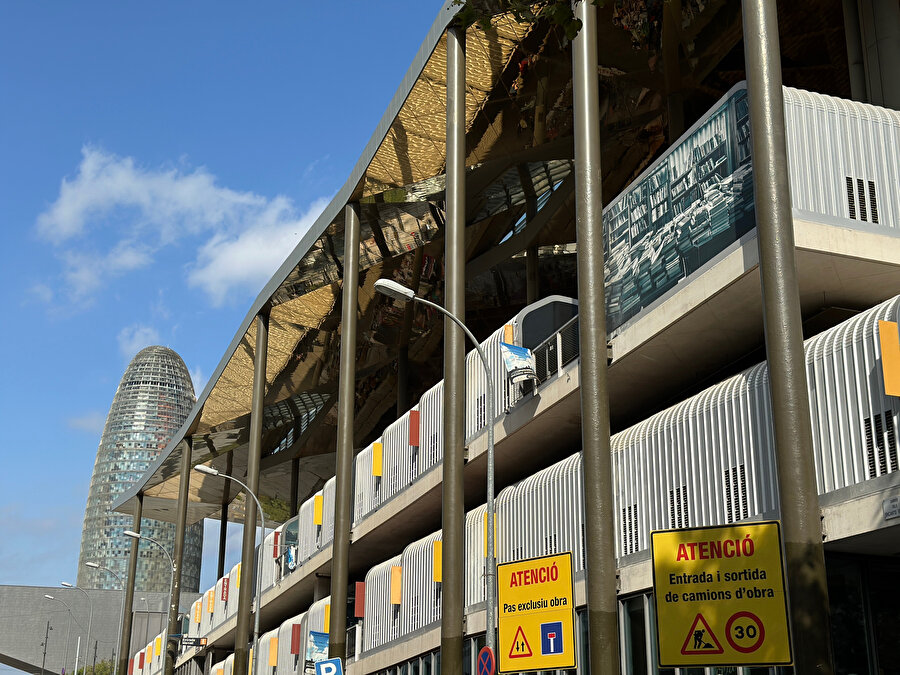 Mercat dels Encants. Fotoğraf: Lâl Dalay 