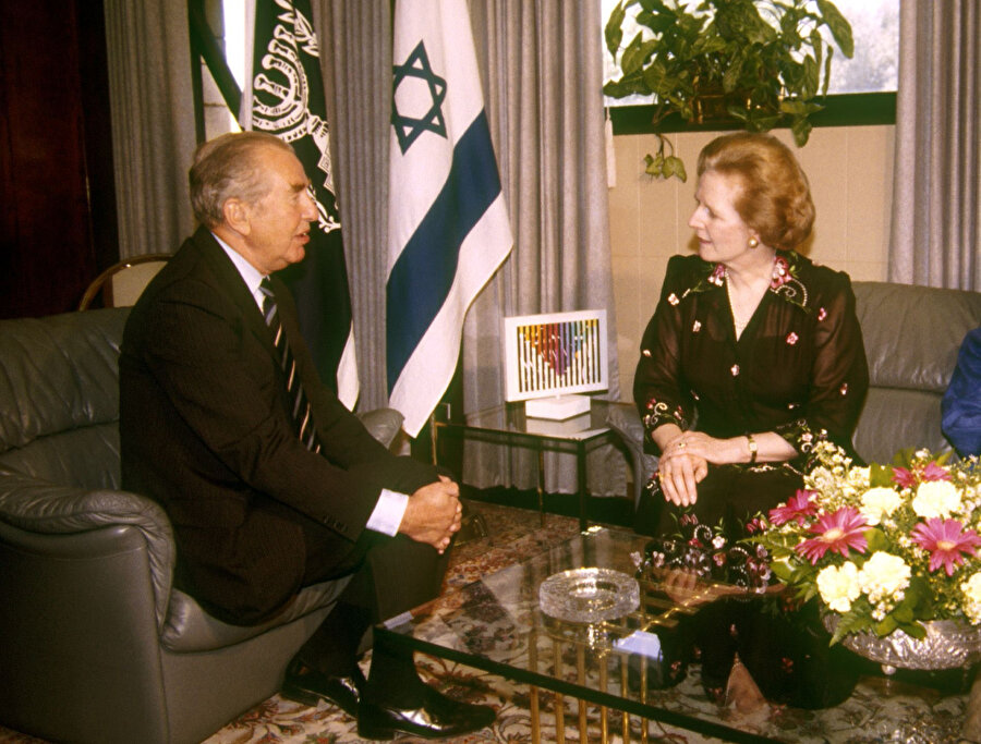 İngiltere Başbakanı Margaret Thatcher, İsrail Cumhurbaşkanı Chaim Herzog'un evinde, 25 Mayıs 1986.