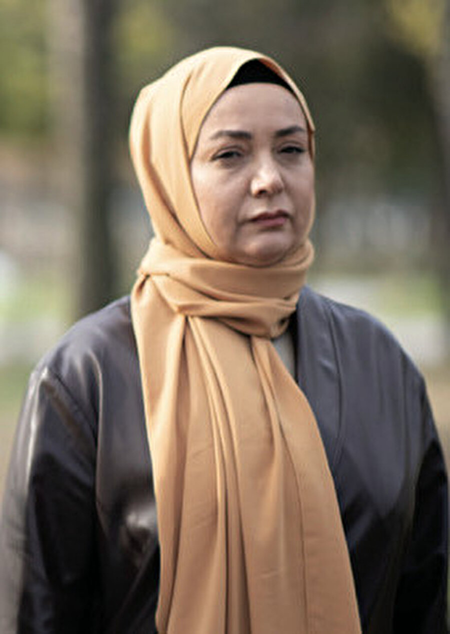 Pembe Ünal (Sibel Taşçıoğlu)