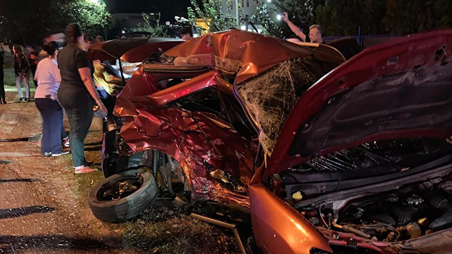 ​Tekirdağ'ın Çorlu ilçesinde 4 kişinin hayatını kaybettiği trafik kazası meydana geldi.