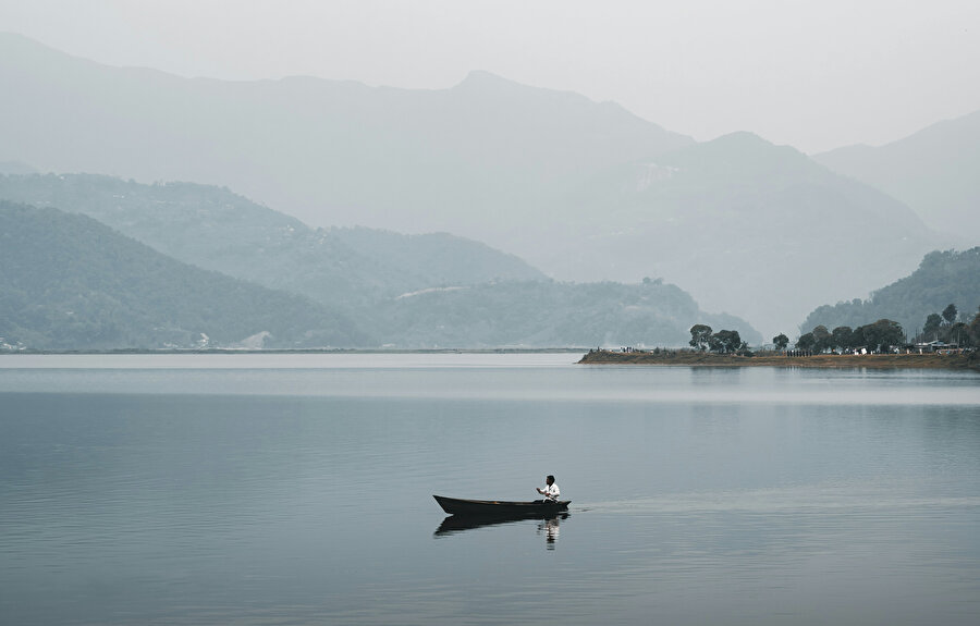 Fotoğrafınızı siyah beyaza çevirmek, minimalist fotoğrafçılıkta klasik bir tekniktir.