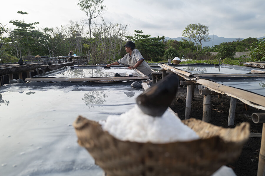 Endonezya'da geleneksel tuz çiftçiliği