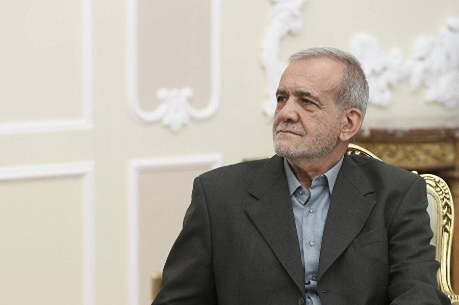 İran Cumhurbaşkanı Mesud Pazeşkiyan