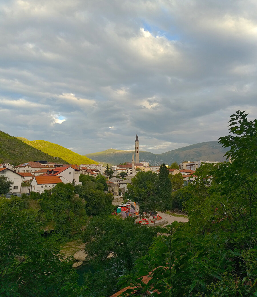 Aleksa Santic Parkı'nın manzarası