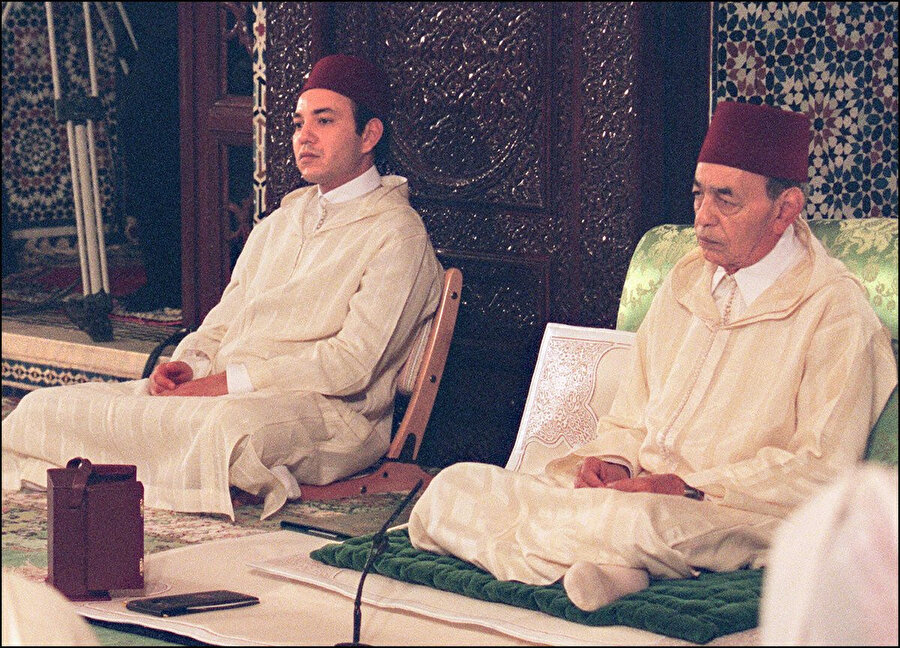 Kral Hasan ve veliaht prens olan oğlu Muhammed.