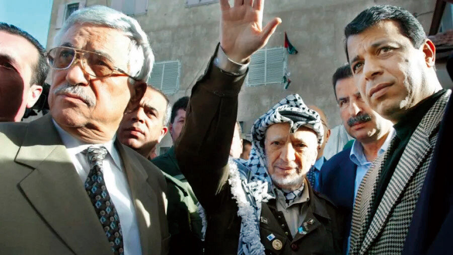 Mahmud Abbas, Yaser Arafat ve Muhammed Dahlan.