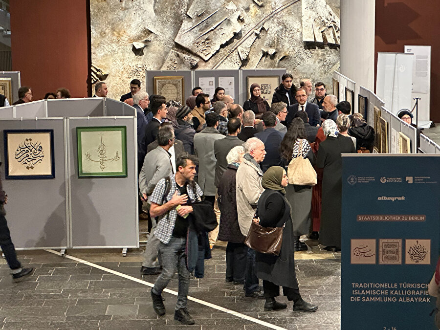 ​Albayrak Grubu Hat Takvimi Sergisi 