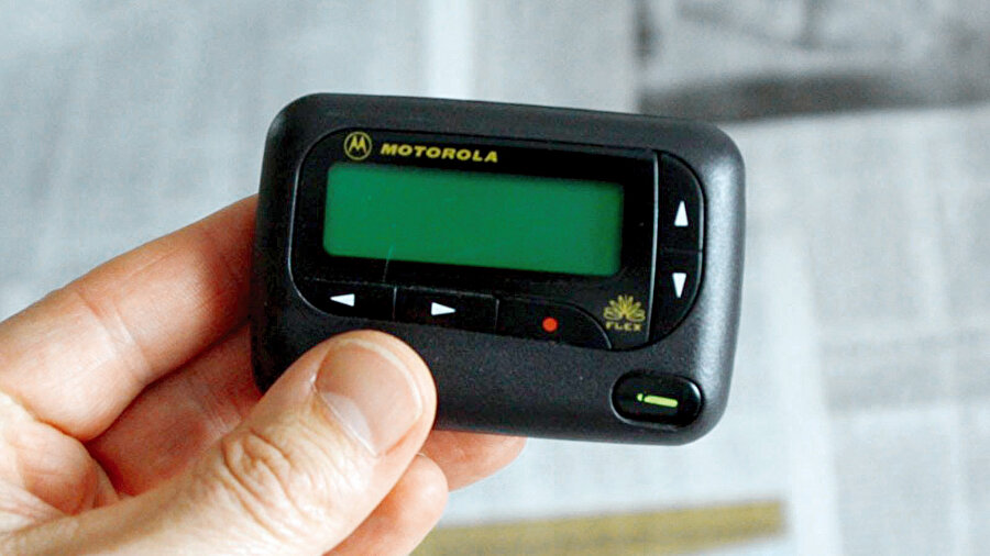 Gold Apollo’nun kapısı çalındı. Motorola’nın yanında milyonda bir sermayesi olan şirketin kurucusu Hsu Ching-Kuang, gazetecilere patlamalara karışan çağrı cihazlarını şirketin ürettiğini reddetti ve bunların lisans altında Gold Apollo’nun marka adını kullanan BAC adlı bir şirket tarafından üretildiğini iddia etti.