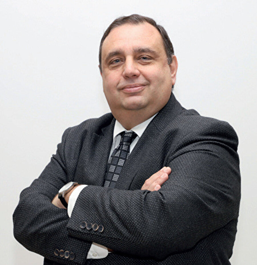 Prof. Dr. Celil Uğur Özgöker.