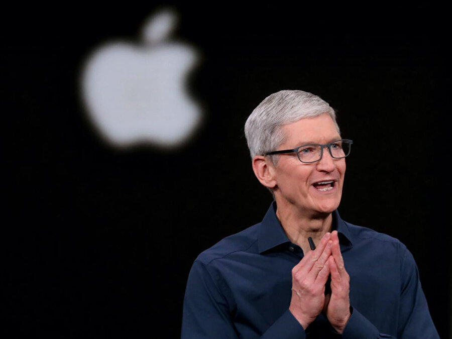 Apple CEO'su Tim Cook, Çin'in Apple için önemli olduğunu belirtti.