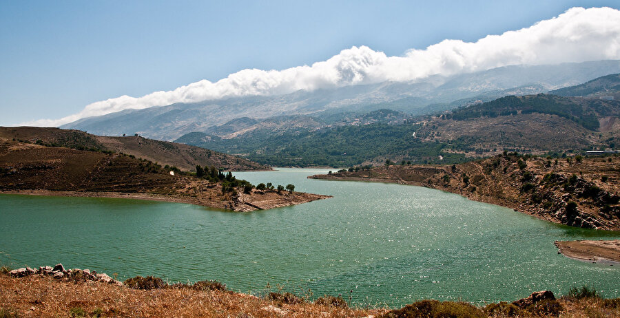 Lübnan'ın güneyindeki Litani Nehri ve İsrail ile sınır olarak belirlenen Mavi Hat arasındaki neredeyse tüm bölgeler 2000 yılından bu yana Hizbullah'ın güçlü askerî nüfuzu altında bulunuyor.