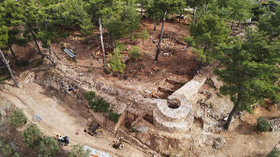 Asarcık Tepe kazılarında Selçuklu dönemine ait yapılar bulundu