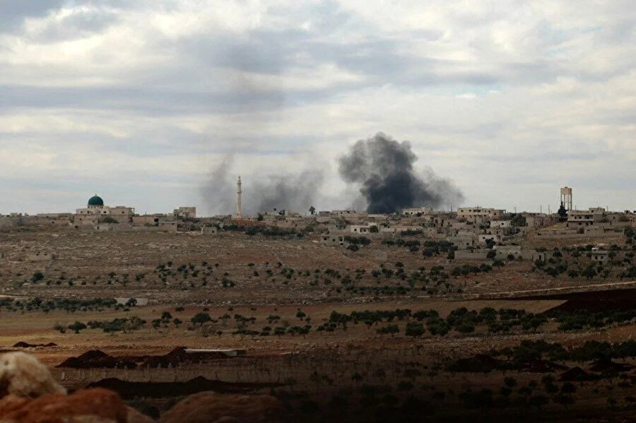 Suriye'de Halep ilinin kırsalında çatışmalar yaşanıyor.