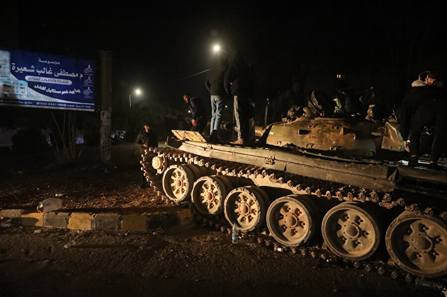 Suriye'nin güneyinde Dera'da, muhaliflerle rejim güçlerinin çatışması sürüyor.