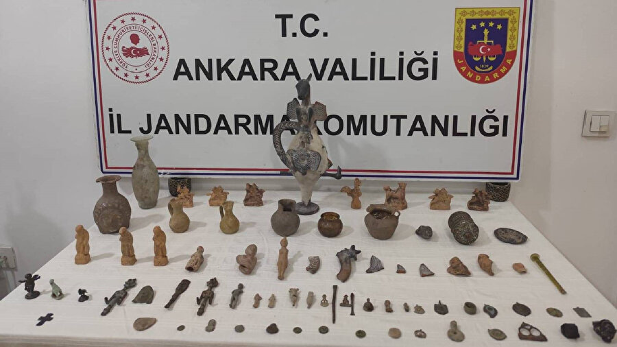 Gözaltına alınan zanlılar, ifade işlemlerinin ardından serbest bırakıldı.