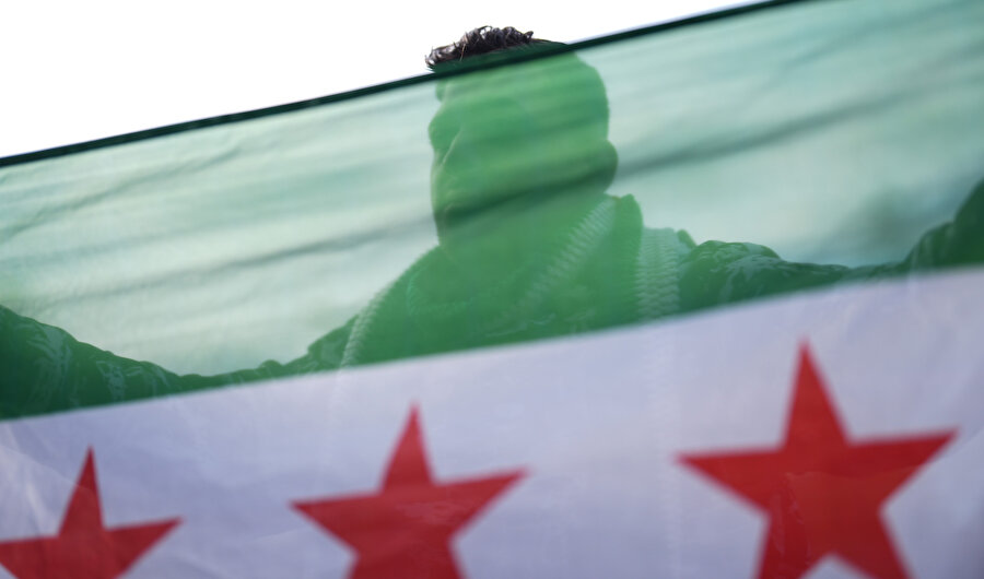 İstanbul'da yaşayan Suriyeliler Esad rejiminin devrilmesini kutladı
