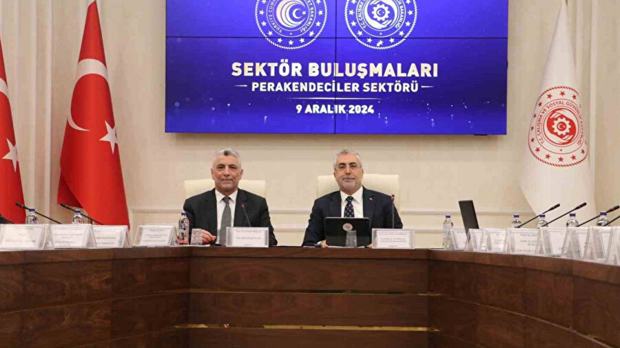 Bakan Işıkhan ile Bakan Bolat bir araya gelerek, asgari ücret hakkında açıklamalarda bulundu.