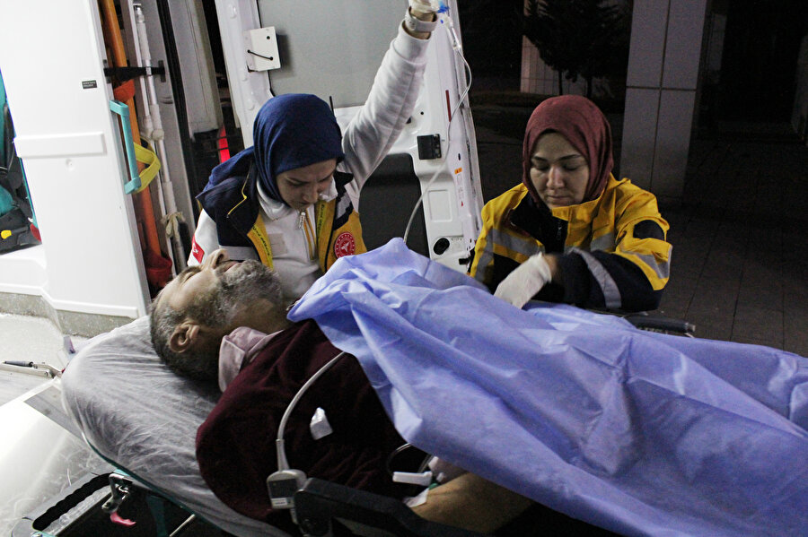 Torununa saldırılmasını engellemek isterken pompalı tüfekle vuruldu