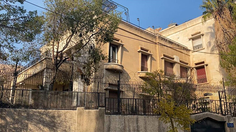 Türkiye'nin Şam Büyükelçiliği yeniden faaliyete geçti.