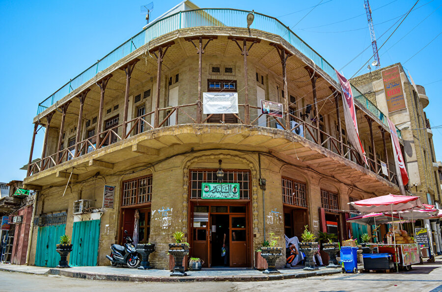 Bağdat'ın asırlık kültür yuvası: Şahbender Kahvehanesi.