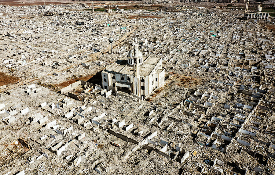 Devrik rejimin Şam'da savaşta yıkılmayan yapıları dahi yıktığı ortaya çıktı