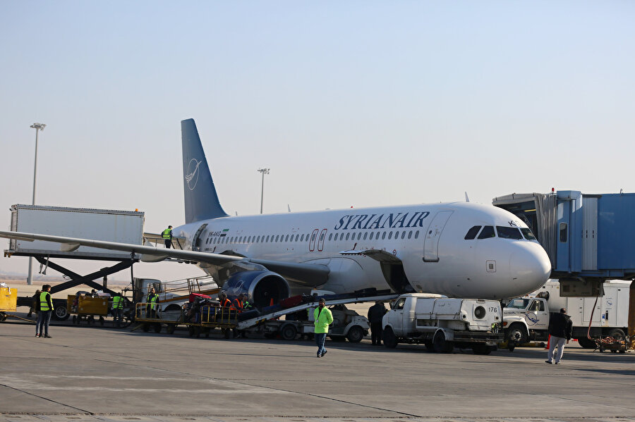 Esed rejiminin yıkılmasından sonra Şam Havalimanı'ndan ilk dış hat uçağı havalandı