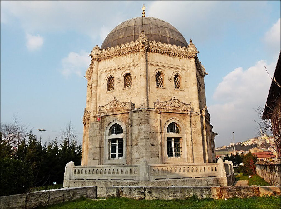 Sultan V. Mehmed Reşad Türbesi, Eyüpsultan.