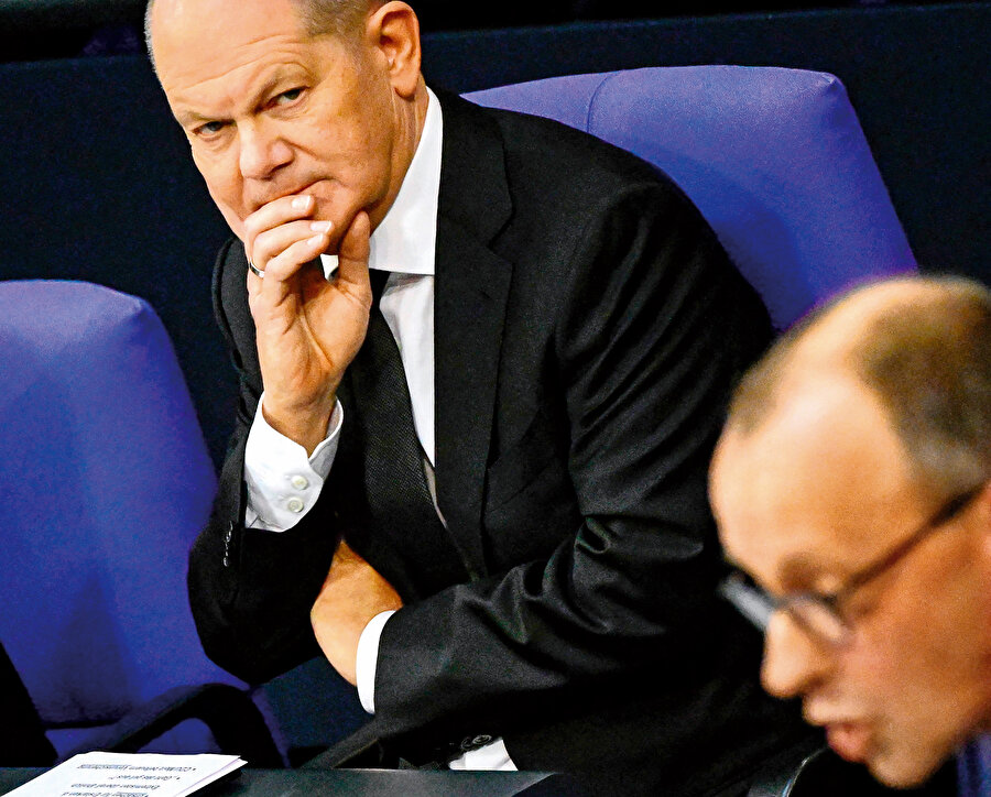 Trump’ın seçilmesinin somut bir yansıması, Almanya Şansölyesi Olaf Scholz’un iki yıl aradan sonra ilk kez Rusya Devlet Başkanı Vladimir Putin ile görüşmesi oldu. Rusya’ya karşı ambargo uygulayan ve siyasi ilişkilerini azaltan Almanya, bu tutumunun sonucunda iç ekonomisinde ciddi sorunlarla karşılaşmıştı. Ambargo nedeniyle gaz tedarikinde yaşanan sıkıntılar ve yükselen gaz fiyatları, Almanya’da birçok sektörde üretim maliyetlerini artırarak enflasyona yol açtı. Bu ekonomik baskılar ve Trump’ın seçilmesi, Almanya’nın Rusya ile yeniden temas kurma çabalarını tetikledi.