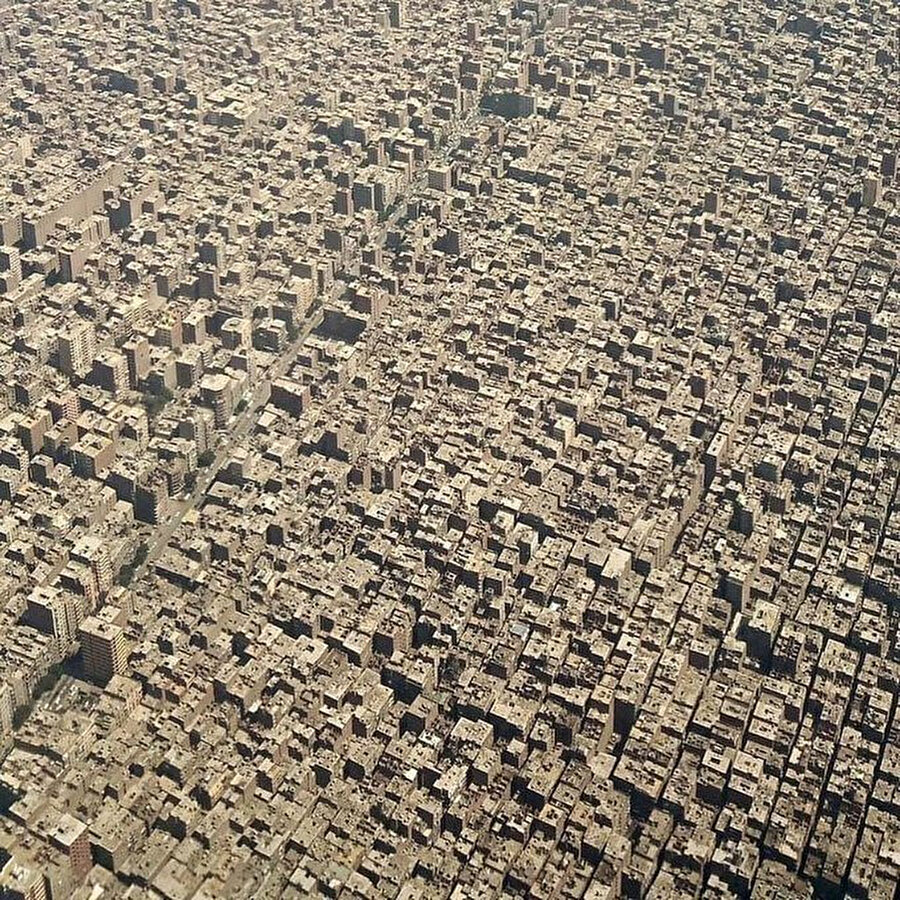 Mısır'ın en kalabalık şehri Kahire'nin kuşbakışı görünümü.