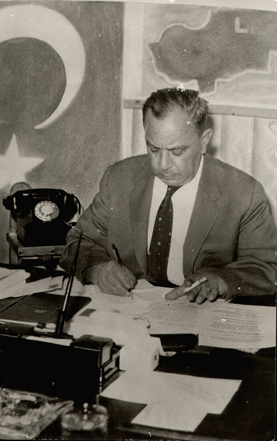 “KATAK” adı, Dr. Fazıl Küçük tarafından “Kendi kendimize azınlık demenin” büyük bir hata olacağı gerekçesiyle uygun bulunmamıştı.