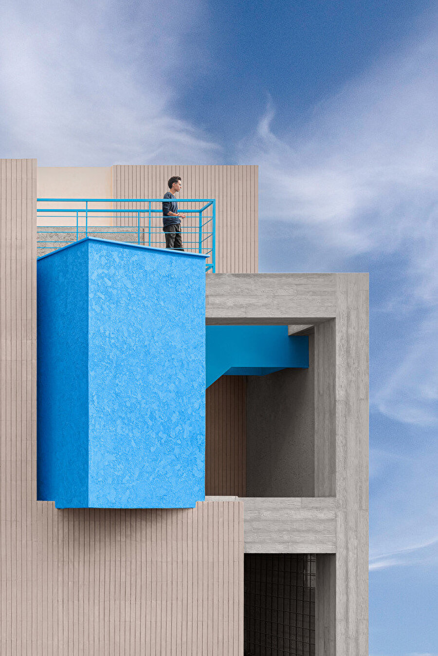 Ana dış cephe, sert bir yüzey malzemesiyle kaplanıyor.