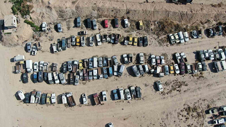 Esed’in el koyduğu binlerce araç sahiplerini bekliyor