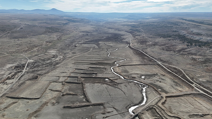 Karaman'da İbrala Barajı'nda kuraklığın etkisi görülüyor