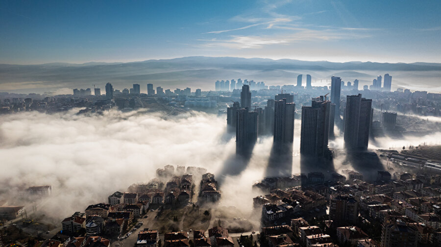 Başkent Ankara'da sis etkili oldu