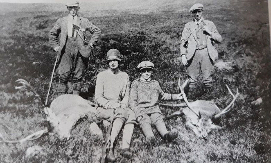 Çocukluğundan beri kendini Müslüman hisseden Evelyn Cobbold, aslında Papayla yüz yüze görüşme gerçekleştirdiği sırada ilk defa Müslüman olduğunu açıklamış oldu.