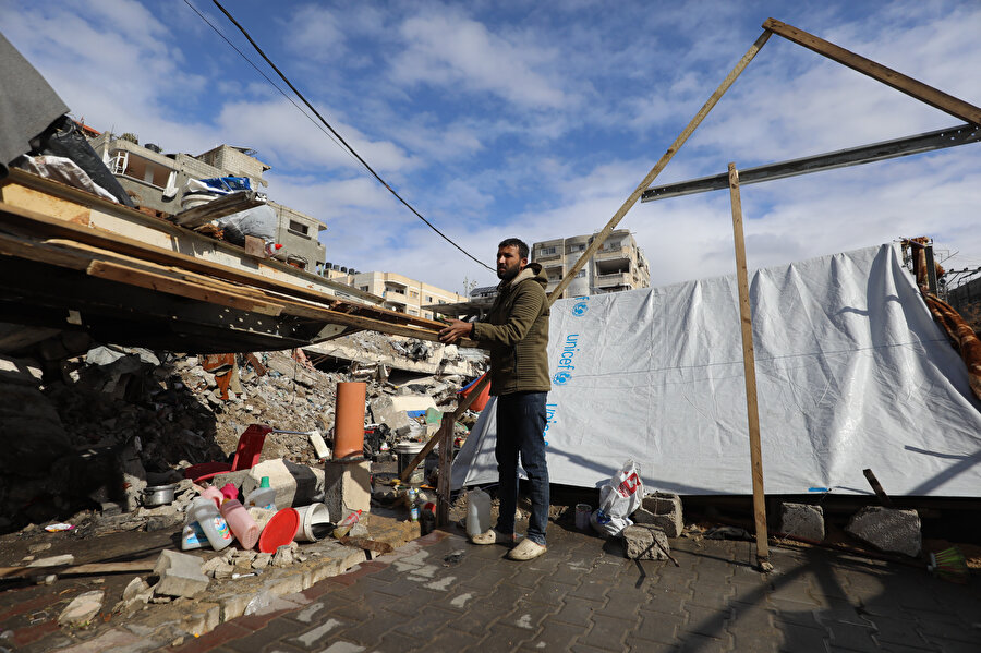 Gazze'de soğuk hava, çadırlarda kalan Filistinlileri olumsuz etkiliyor