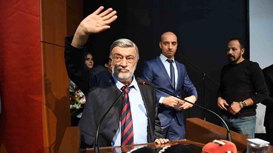 ​Türk halk müziği sanatçısı Kahtalı Mıçe