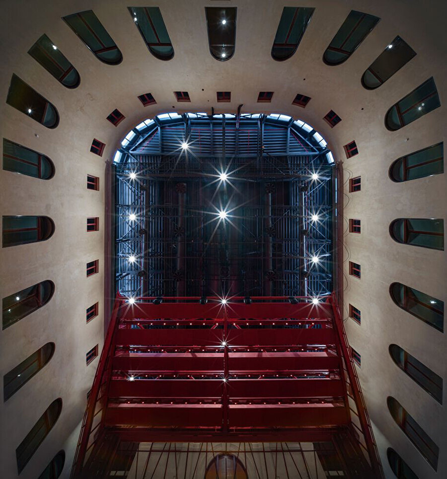 Salon tavan detayı. 