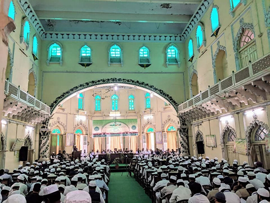 Dârülulûm öğrencileri.