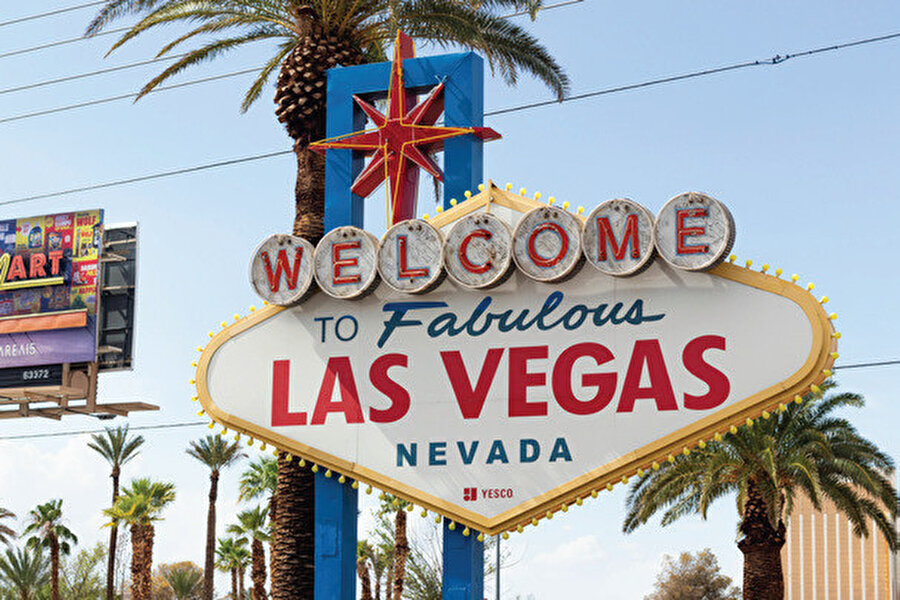 İnsanlığın bu yok edici makinesine karşı bir ittifak kurabiliriz; bu ittifak, sekülerler ve inanç sahiplerini bir araya getirerek, dünyayı pençesine alan, insan tüketim hayallerini körükleyen ve yaşam standartlarını doğanın ve insanın kendi sınırlarıyla, dengesiyle uyuşmaz hâle getiren bu düzene karşı durabilir.