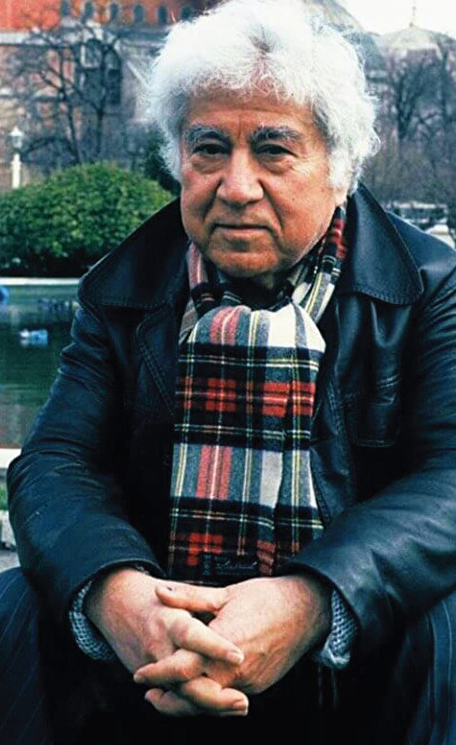 Aziz Nesin.