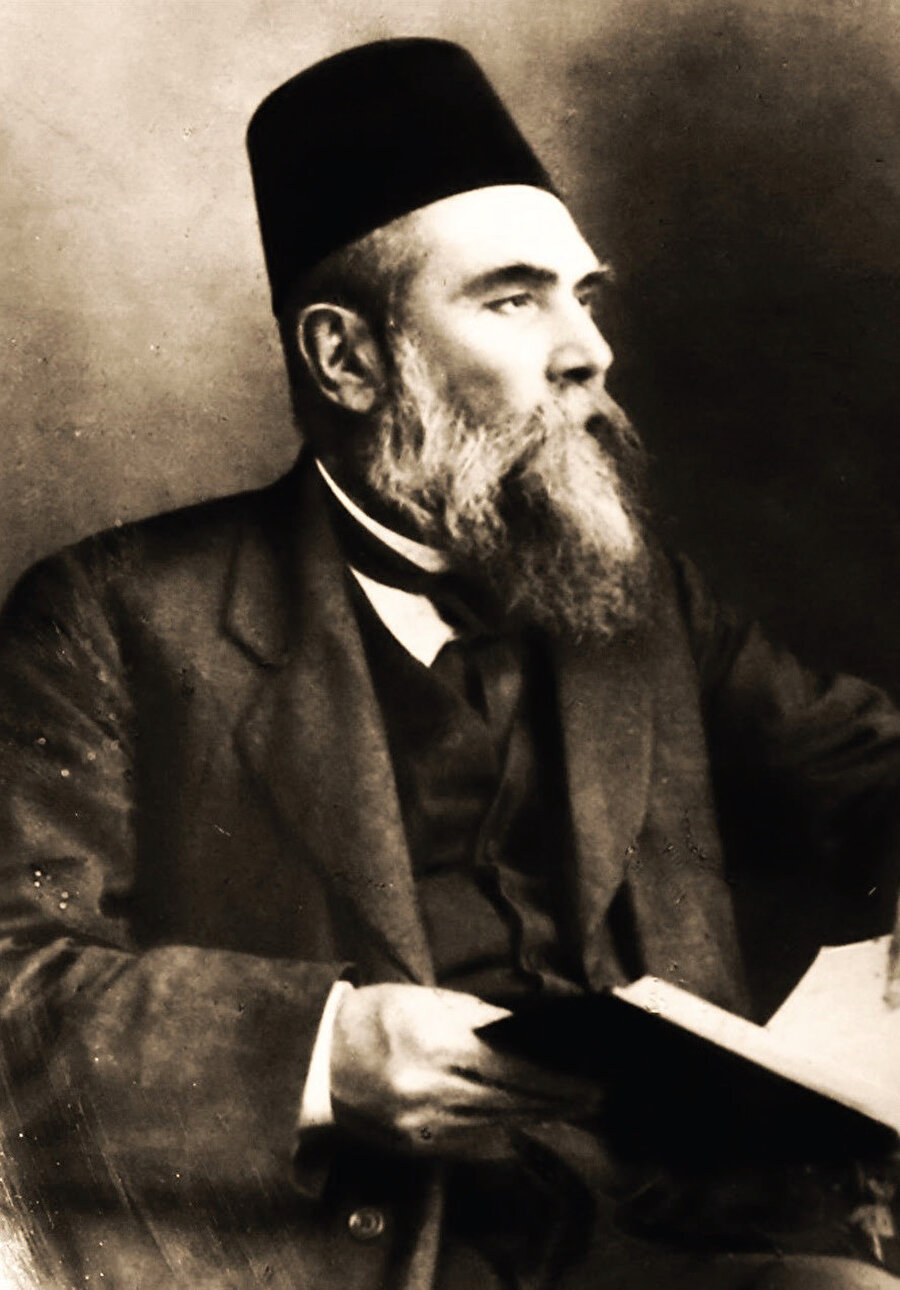 Ahmet Mithat Efendi.