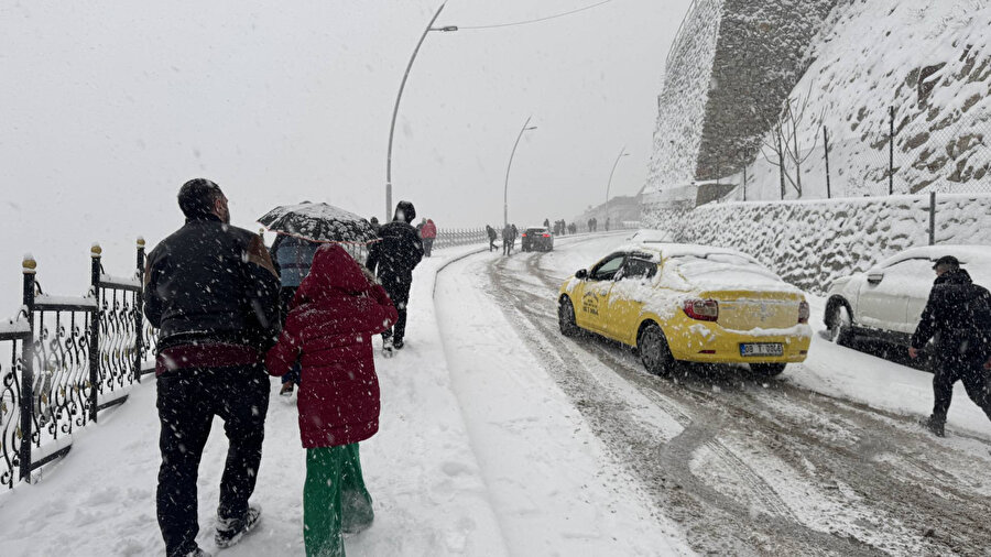 Meteoroloji'den 2 kente &quot;yoğun kar&quot; uyarısı
