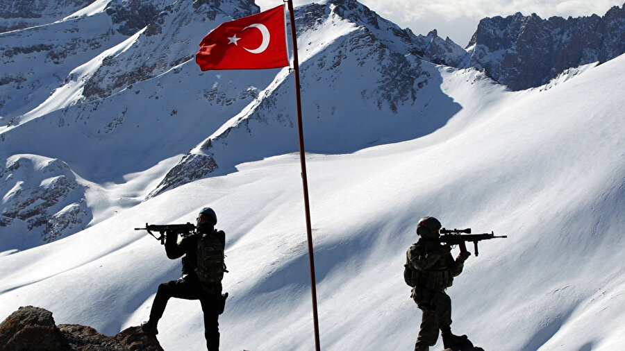 Terör örgütü PKK silah bırakacağını açıkladı