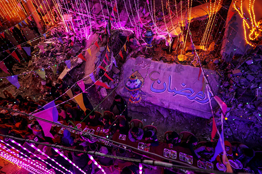 Gazzeliler Ramazana buruk bir mutlulukla girdi