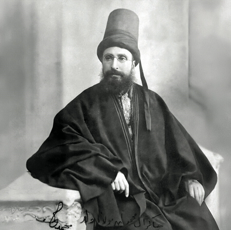 Veled Çelebi İzbudak.